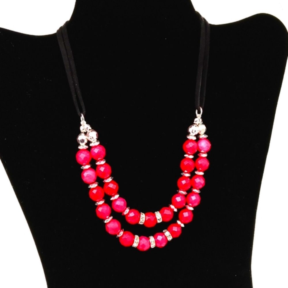 White House Black Market Jade Necklace $48 Retail! NWT - Picture 2 of 5